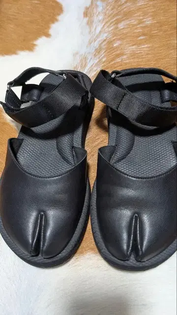 SUICOKE 블랙 스포츠 샌들 타비 슈즈 23