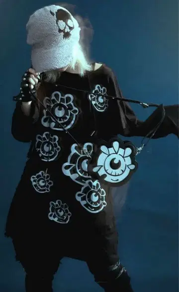 Gamchu [ 가무츄 ] 나의 고스트 모드 롱 슬리브