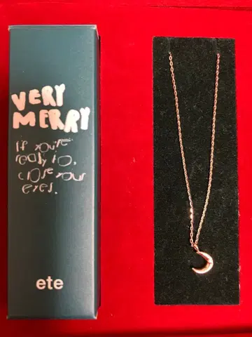 ete 달 목걸이 품번 862047 구매 인증서 있음