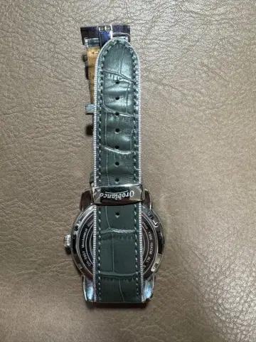 오로비안코 시계