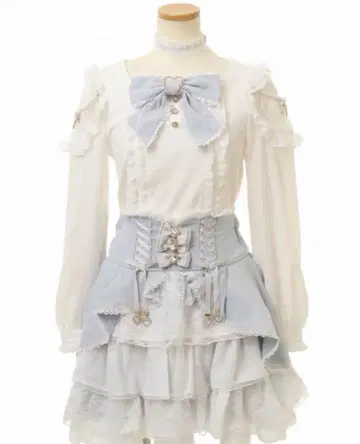 크로스 레이스 리본 컷 상의 블루