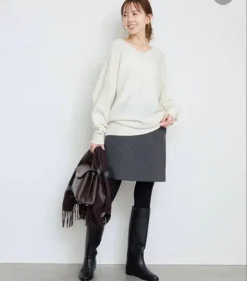 SLOBE IENA 아이보리 V넥 긴팔 니트