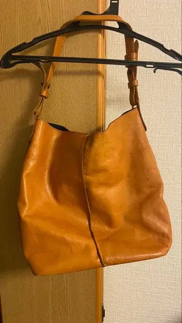 PEAKSPEAK 소가죽 토트백