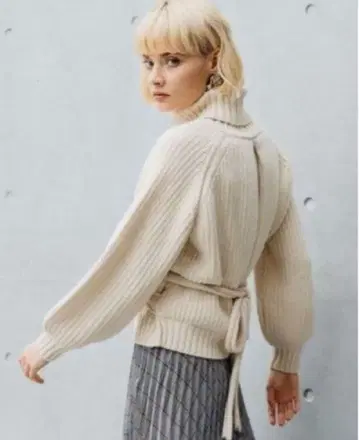 AMERI BACK TUCK KNIT