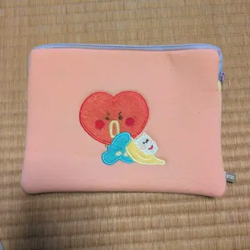 TATA, RJ의 파우치