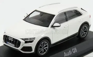1/43 아우디 Q8 화이트