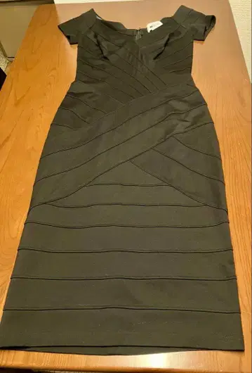 Tadashi Shoji 블랙 드레스 XS