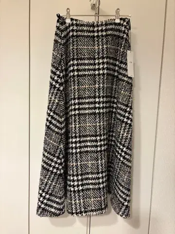 택 포함 새상품 플레어 롱 스커트 23구 트위드 스커트