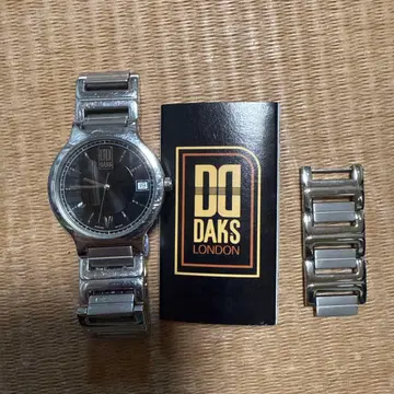 DAKS 손목시계 실버