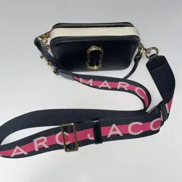 마크 제이콥스 블랙 숄더백