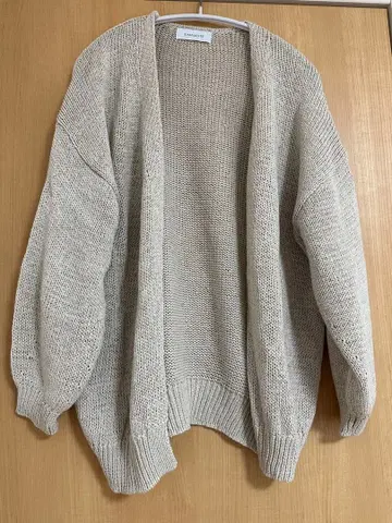 베이지 가디건 긴팔