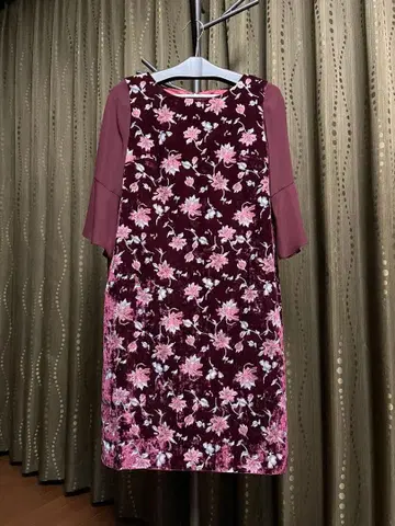 UNTITLED 꽃무늬 자수 7부 소매 원피스 보르도 계열 사이즈 2