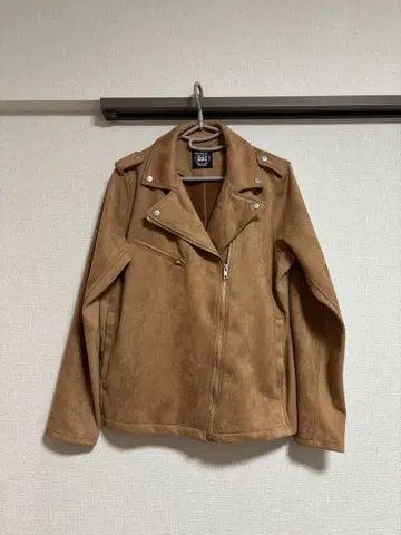 새상품급 리브인컴포트 브라운 라이더 자켓 스웨이드풍