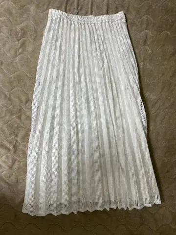 [택 포함 새상품] COMME CA ISM 플리츠 롱 스커트 화이트 메쉬