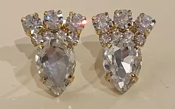 거의 새상품 dress up everyday 크리스탈 비쥬 귀찌