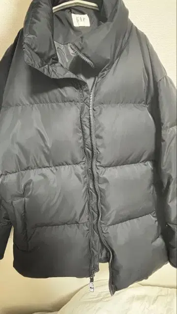 GAP 블랙 다운 자켓