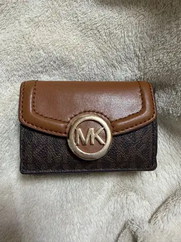 Michael Kors 3단 폴더형 지갑 브라운