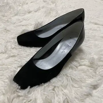 (컨디션 최상) 긴자 카네마츠 블랙 스웨이드 에나멜 펌프스