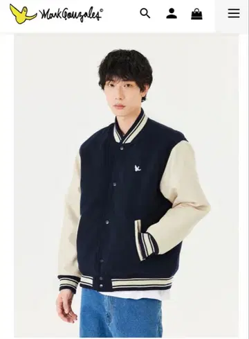 네이비와 크림색 바시티 자켓