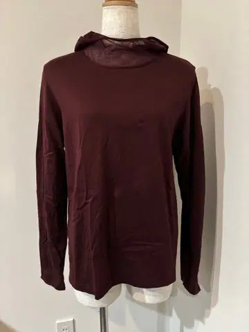 새상품급 크레센트 듀오의 후드 부착 버건디 긴팔 풀오버