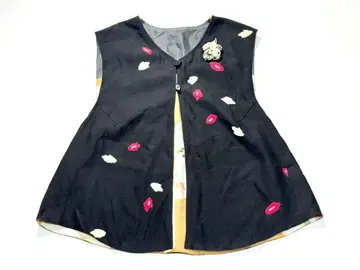 일본 의류 립 프린트 슬리브리스 베스트 가디건