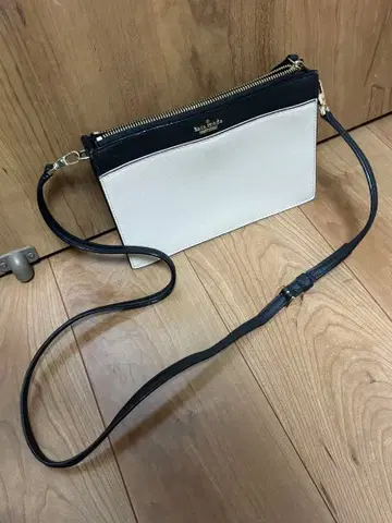 Kate Spade 숄더백 화이트/블랙