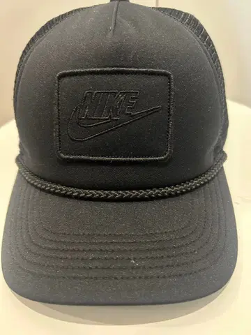 Nike 블랙 메쉬 트래커 캡