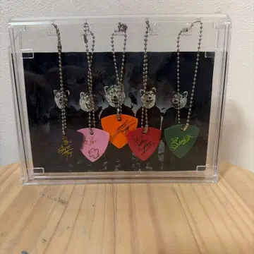 맨 위드 어 미션 가챠가챠 키링