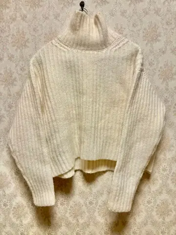 RYETENDER 터틀넥 니트 화이트