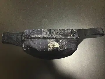 THE NORTH FACE 페이즐리 무늬 바디백