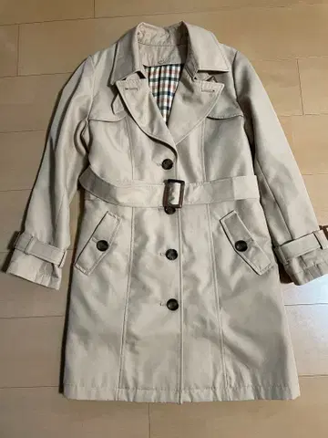 푸치조 PM 베이지 트렌치코트 체크 안감 부착