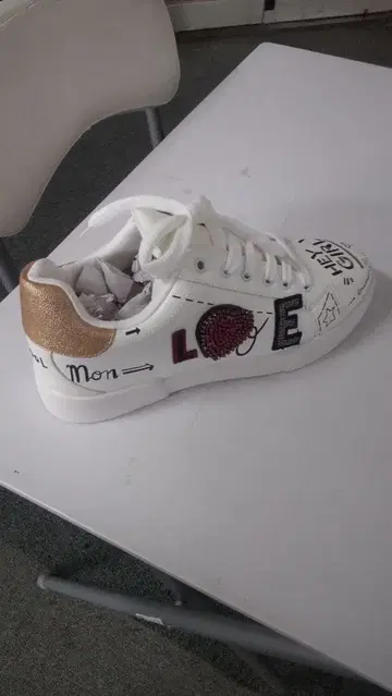 그래픽 프린트 스니커즈 화이트