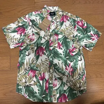 HUF 플라워 프린트 반팔 셔츠 S 사이즈