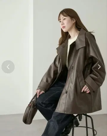 새상품 [ Discoat ] 인조 가죽 스탠드 코트 브라운