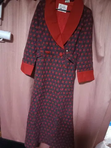 도쿄 MADE 사사게 빨간색과 네이비 체크 무늬 롱 가운 코트