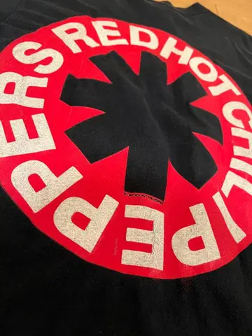 RED HOT CHILI PEPPERS 피카소 티셔츠 M 사이즈