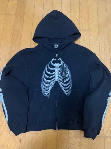 NOREMID 본 지퍼 후드티