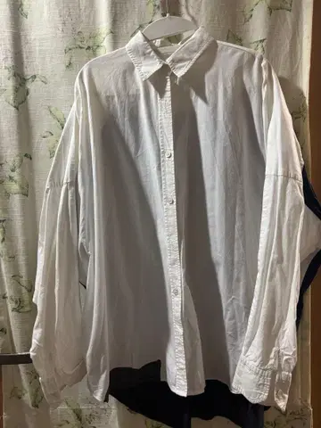 화이트 네이비 고양이 긴팔 셔츠 츠모리치사토