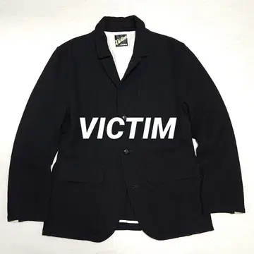 VICTIM 두께감 있는 울 커버올 자켓 블랙