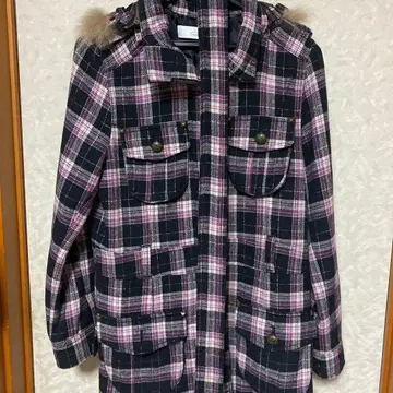 체크 무늬 후드 부착 자켓