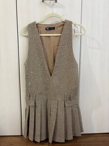 ZARA 슬리브리스 V넥 미니 원피스 XS