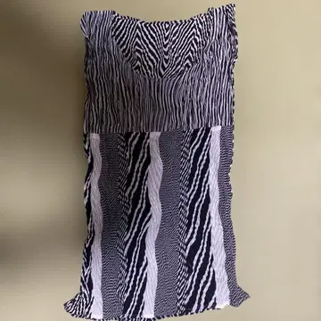 스트라이프 디자인의 스트레치 원단