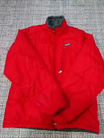 patagonia M 사이즈 레드 다운 자켓