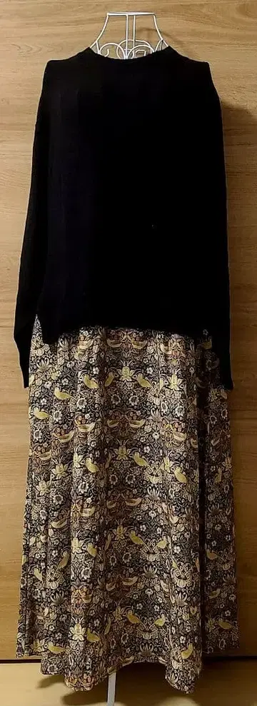 펠리시모, 어른 모리스의 세계 입기만 해도 화려한 니트 도킹 원피스