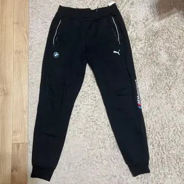 거의 새상품 PUMA BMW 콜라보 조거 팬츠 블랙 M 사이즈