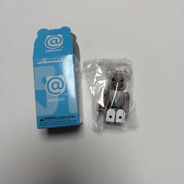BE@RBRICK 시리즈 51 미개봉 IRON MAIDEN 뒷면