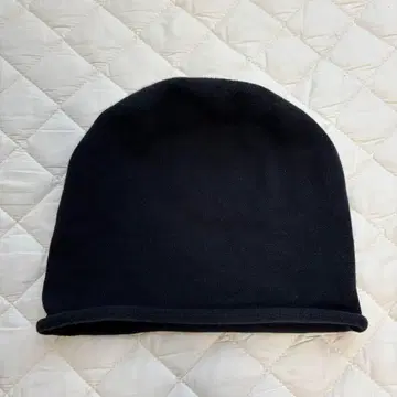 agnes b. 에네스베 니트 캡 니트 모자