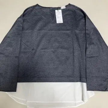 새상품 풀오버 이소재 3L