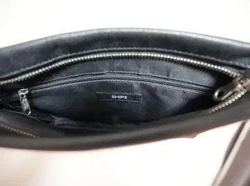 SHIPS 블랙 가죽 숄더백
