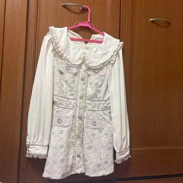 LIZLISA 화이트 프릴 옷깃 셋업